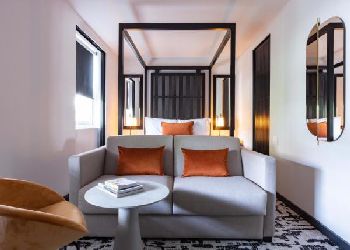 La Suite West Hotel