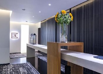 La Suite West Hotel