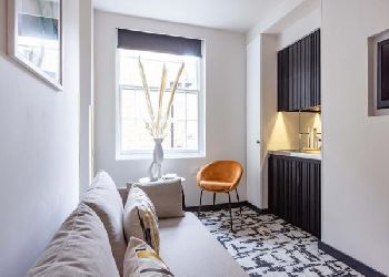 La Suite West Hotel
