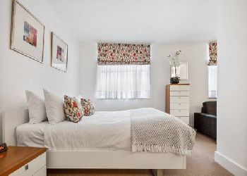 Notting Hill by BridgeStreet