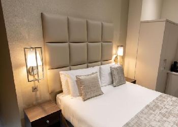 The Crescent Hyde Park