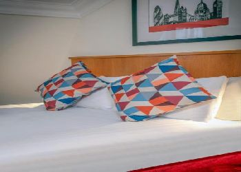 Queensway Hotel