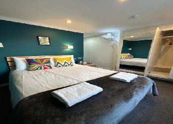 Smart Hyde Park View Hostel