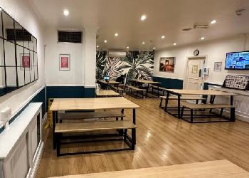 Smart Hyde Park View Hostel