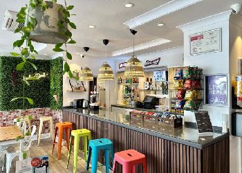 Smart Hyde Park View Hostel