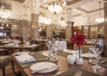 Russell Hotel