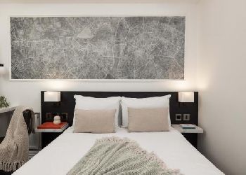 St. Giles Hotel
