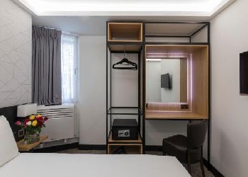 St. Giles Hotel