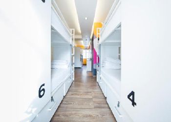 Generator Hotel