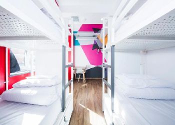 Generator Hotel