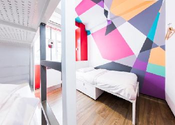 Generator Hotel