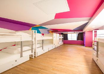 Generator Hotel