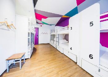 Generator Hotel